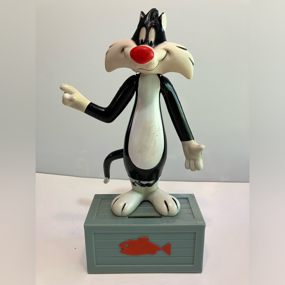 Vintage 1969 Sylvester the Cat Coin Bank Warner Bros/R Dakin 11" Moveable parts